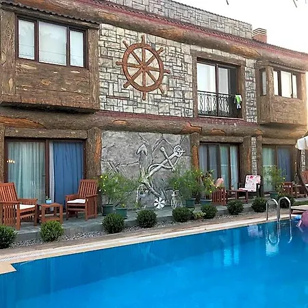 Pupa Alacati فندق