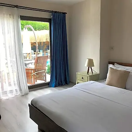 Pupa Alacati 5*